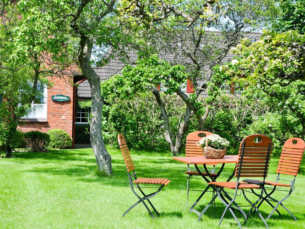 Ferienwohnung Haus am Deich Utersum Exterior foto